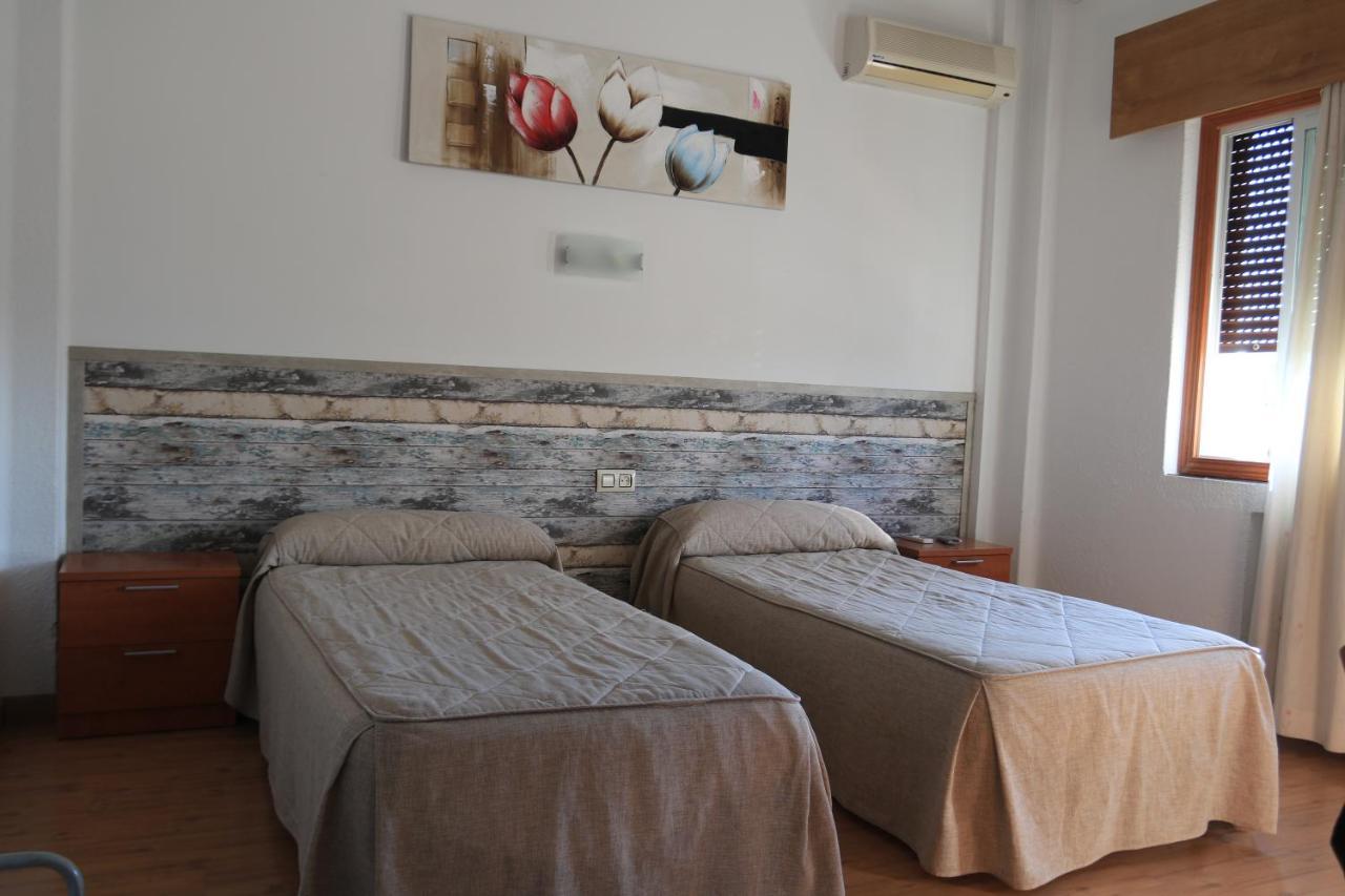 Hostal Anas Merida Exterior photo