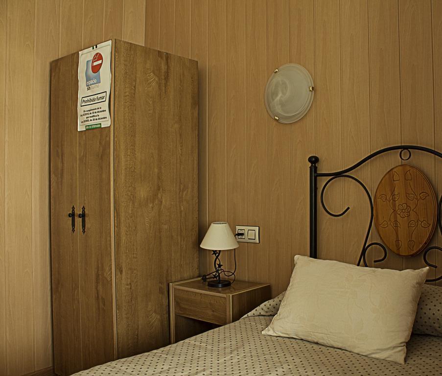 Hostal Anas Merida Exterior photo